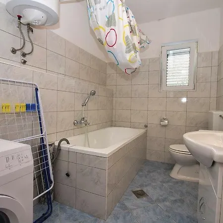 Holiday 4+2 With Pool * Vodice